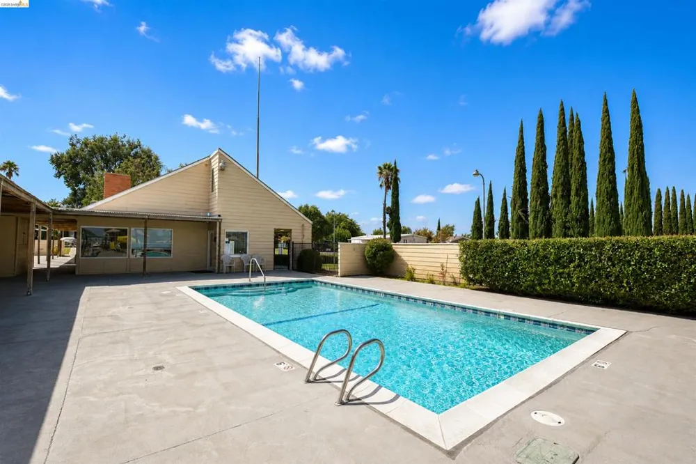 365 Stonyford Dr Pittsburg, CA 94565