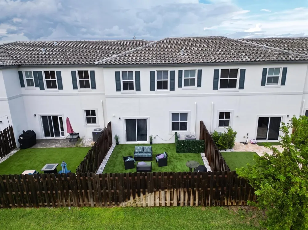 11966 NW 46TH STREET Coral Springs, FL 33076