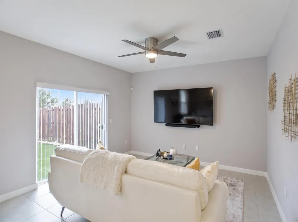 11966 NW 46TH STREET Coral Springs, FL 33076