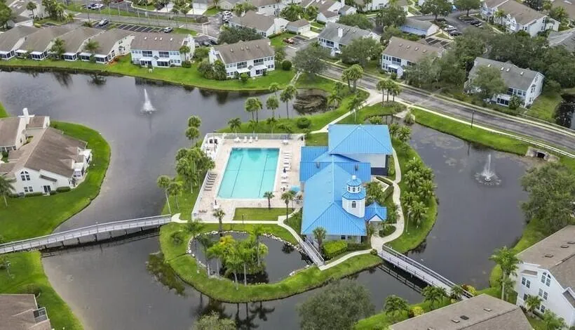 1810 Waterford Drive #6 Vero Beach, FL 32966