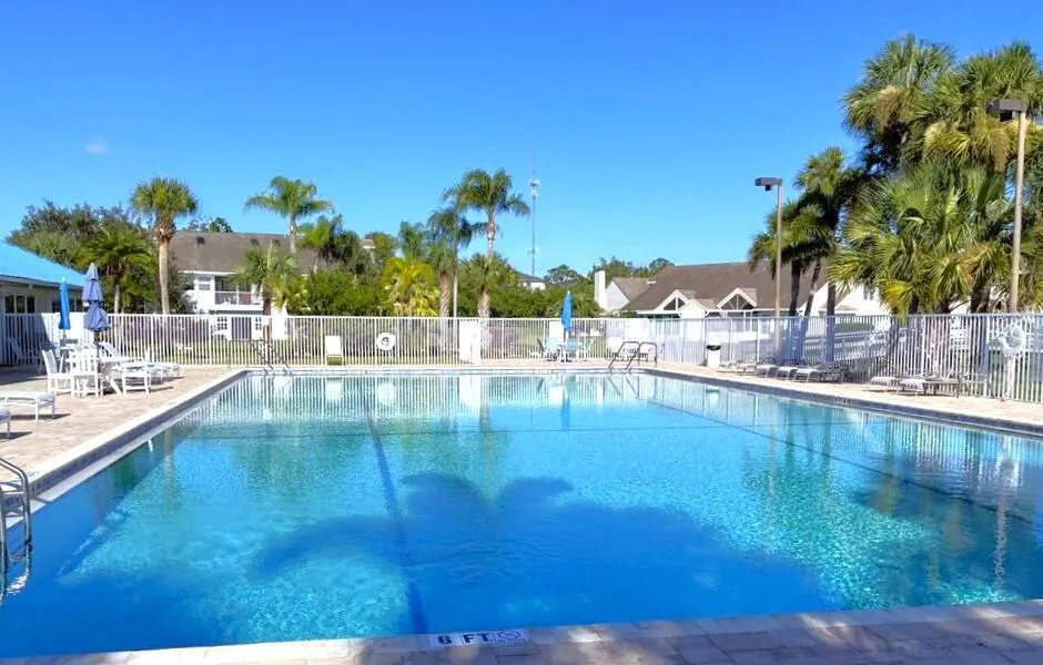 1810 Waterford Drive #6 Vero Beach, FL 32966
