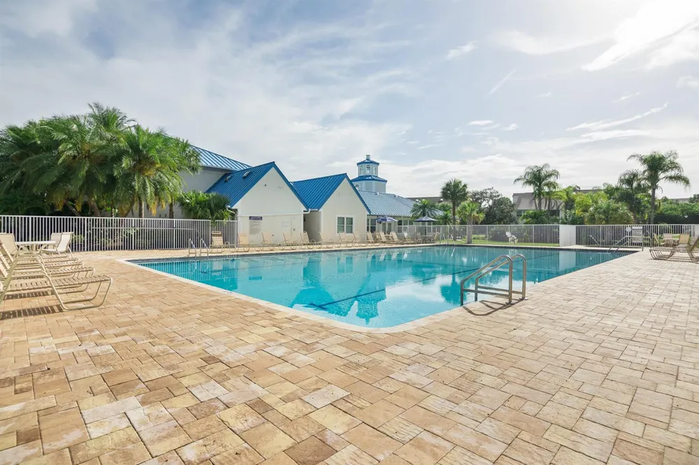 1810 Waterford Drive #6 Vero Beach, FL 32966