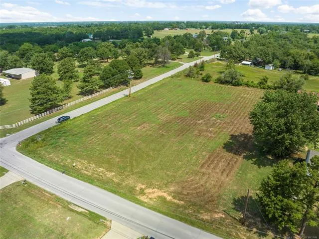 1 E 121st Street Coweta, OK 74429