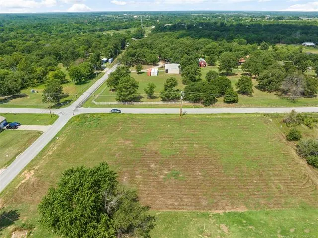 1 E 121st Street Coweta, OK 74429