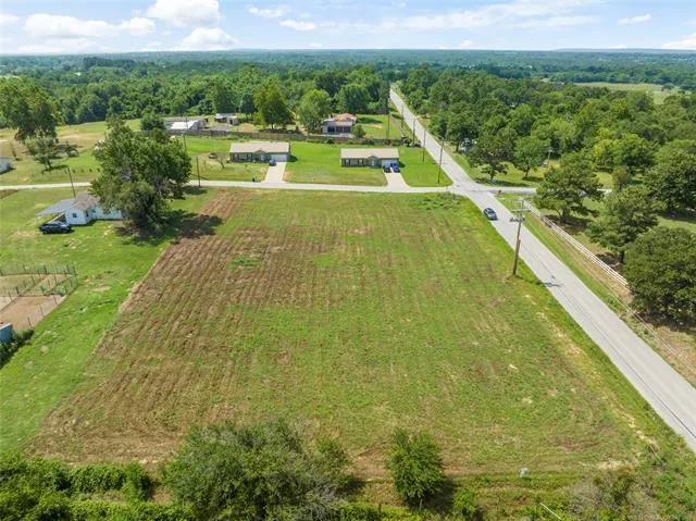 1 E 121st Street Coweta, OK 74429