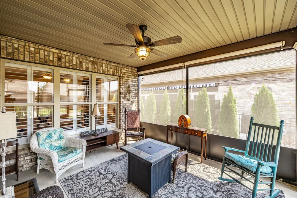 1122 S McMahan Dr S Gallatin, TN 37066