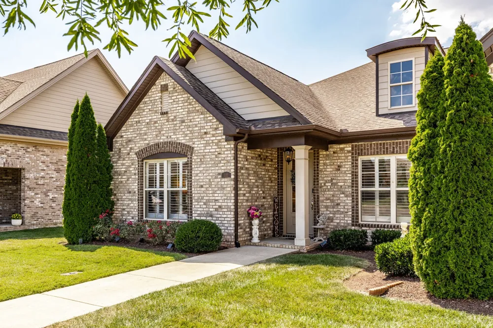 1122 S McMahan Dr S Gallatin, TN 37066