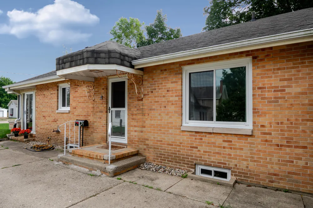214 Cedar Street Paw Paw Village, MI 49079