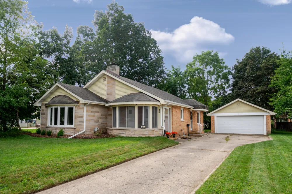 214 Cedar Street Paw Paw Village, MI 49079