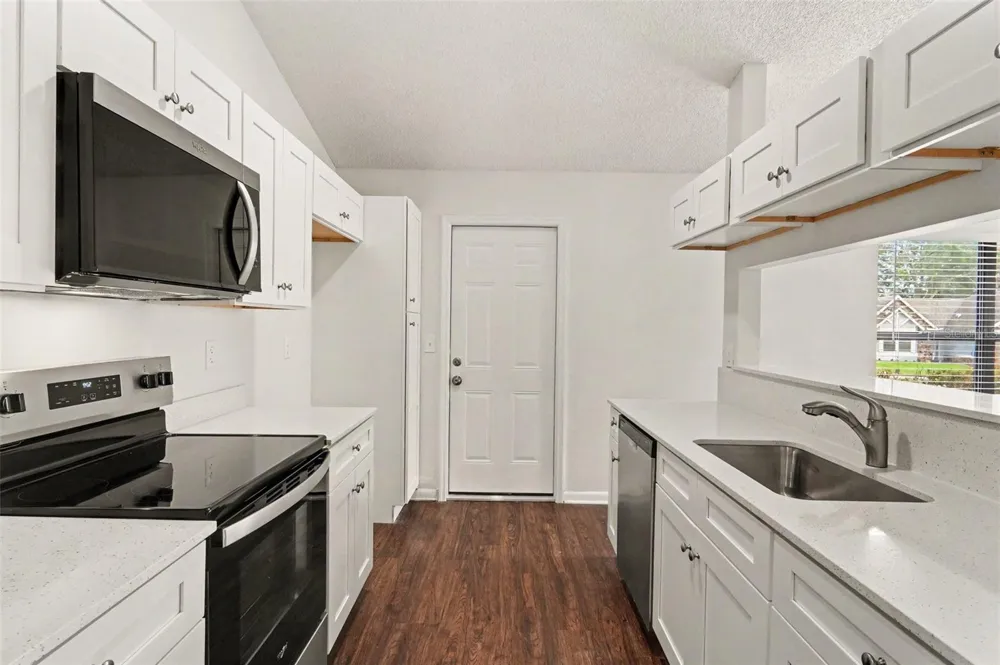 1097 COVINGTON STREET Oviedo, FL 32765