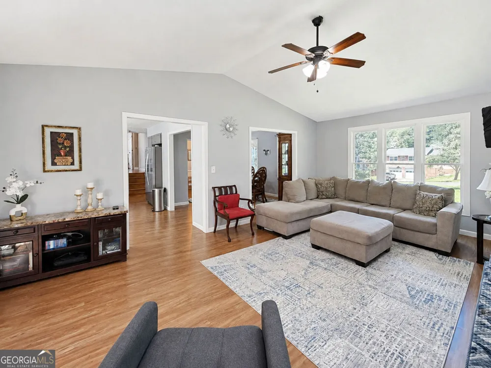1627 Dogwood LN Acworth, GA 30102