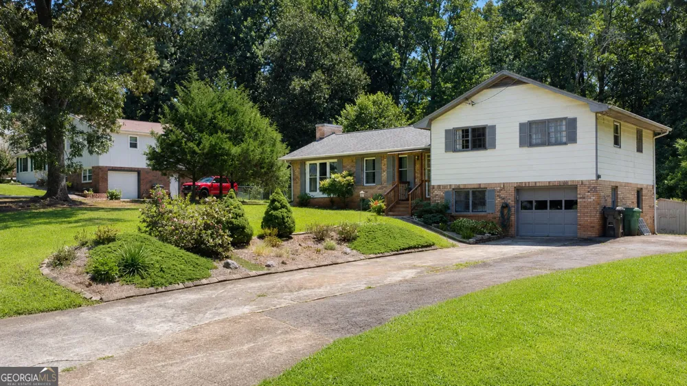 1627 Dogwood LN Acworth, GA 30102