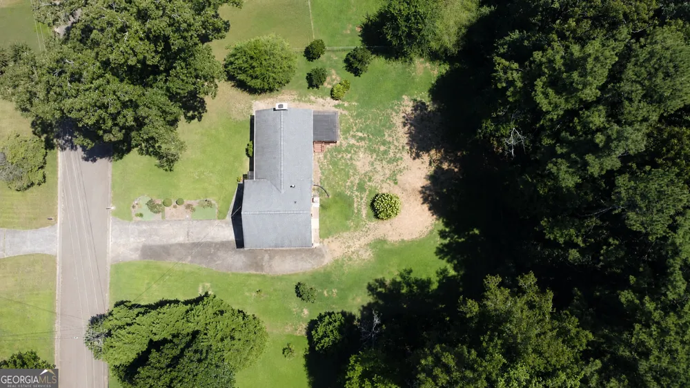 1627 Dogwood LN Acworth, GA 30102
