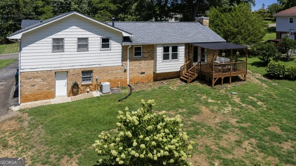 1627 Dogwood LN Acworth, GA 30102