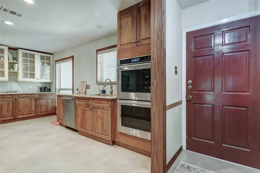 1105 Riviera Circle Cedar Park, TX 78613