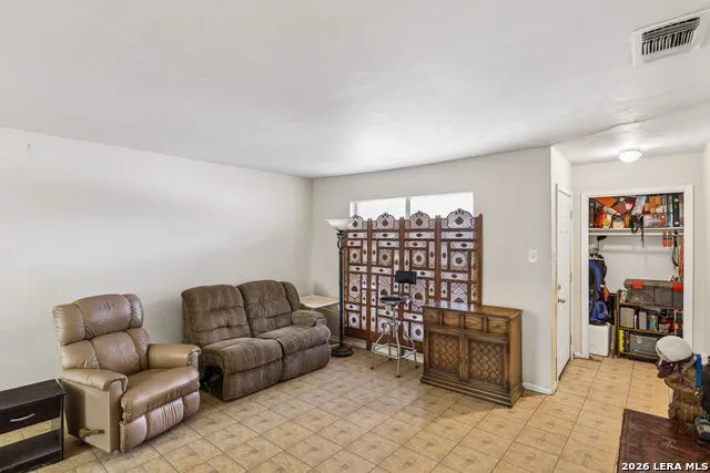 525 SOUTHTRAIL DR San Antonio, TX 78216