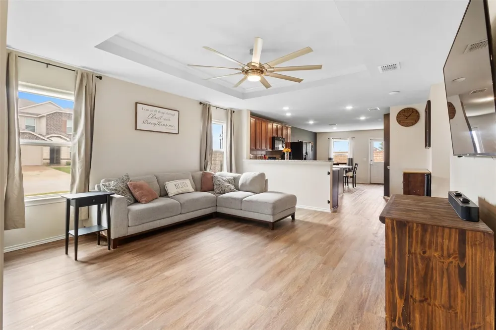 1914 Waggoner Drive Aubrey, TX 76227