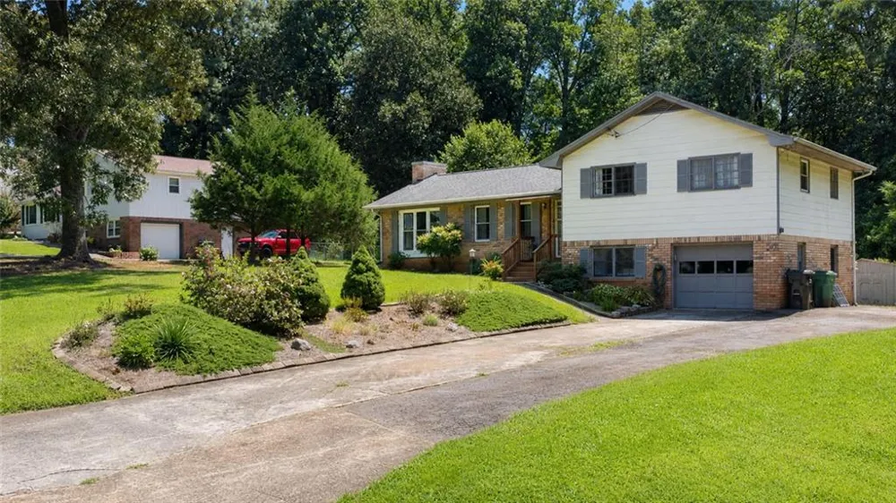1627 Dogwood Lane Acworth, GA 30102