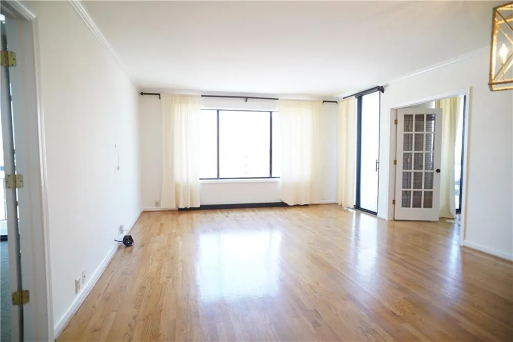 3481 Lakeside Drive NE #2207 Atlanta, GA 30326