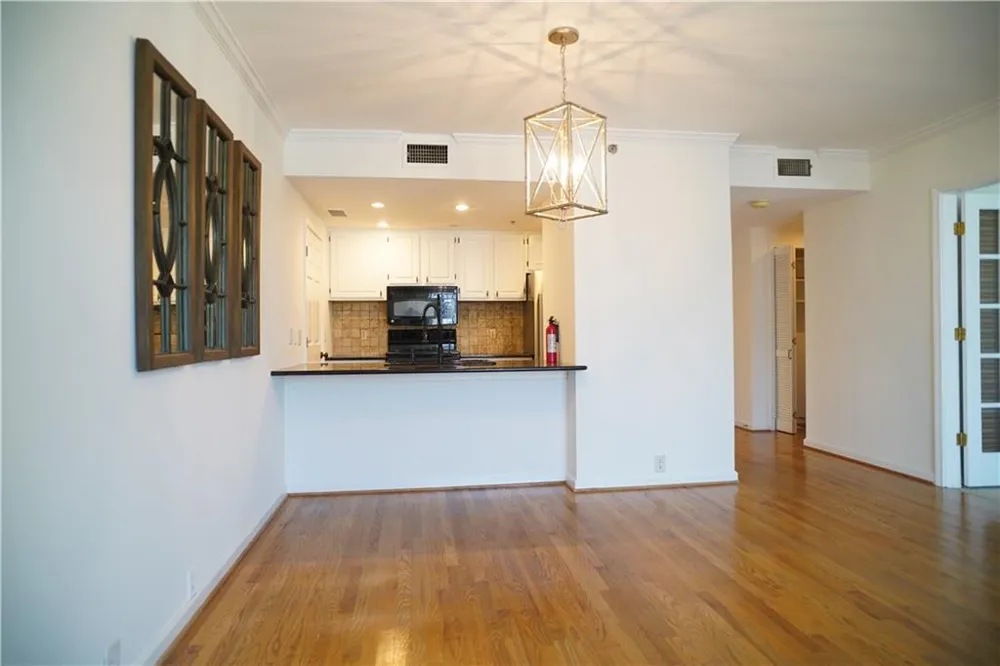 3481 Lakeside Drive NE #2207 Atlanta, GA 30326