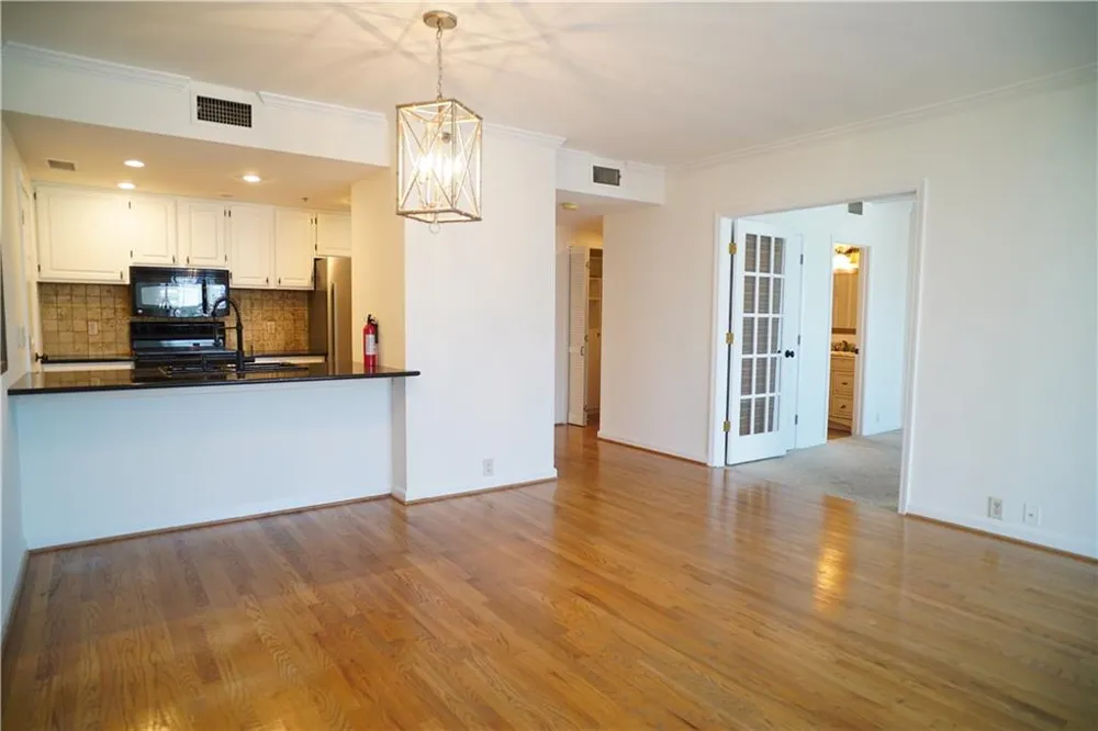 3481 Lakeside Drive NE #2207 Atlanta, GA 30326