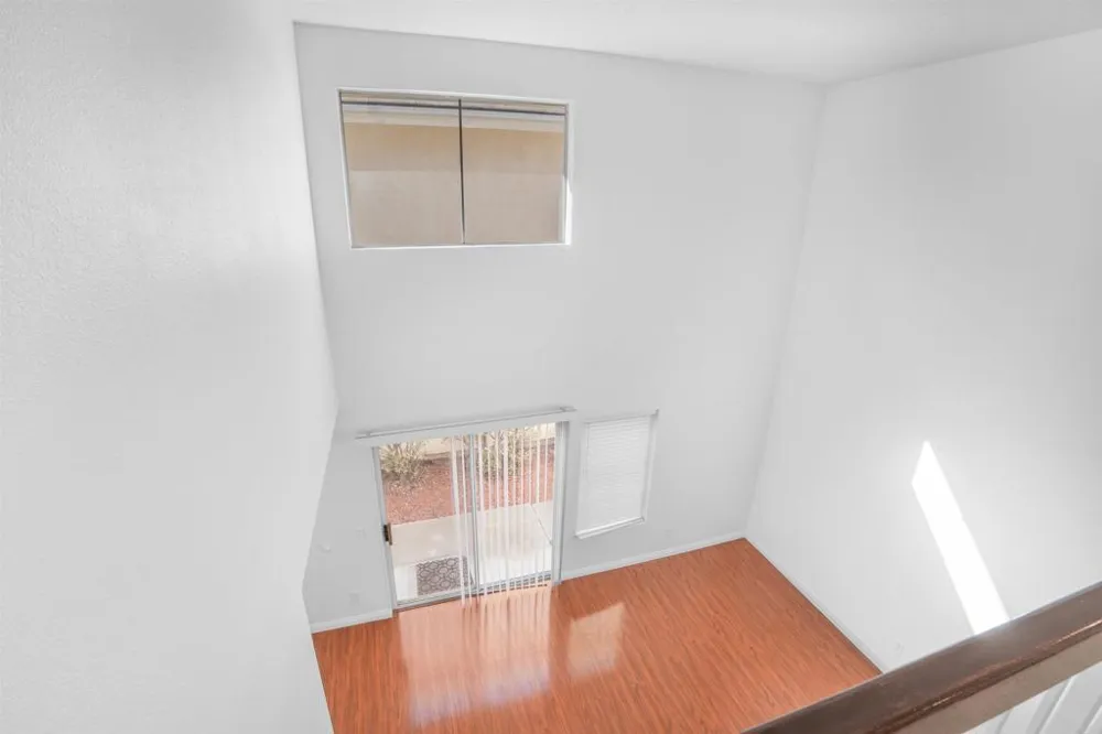 10679 Glendover Lane San Diego, CA 92126
