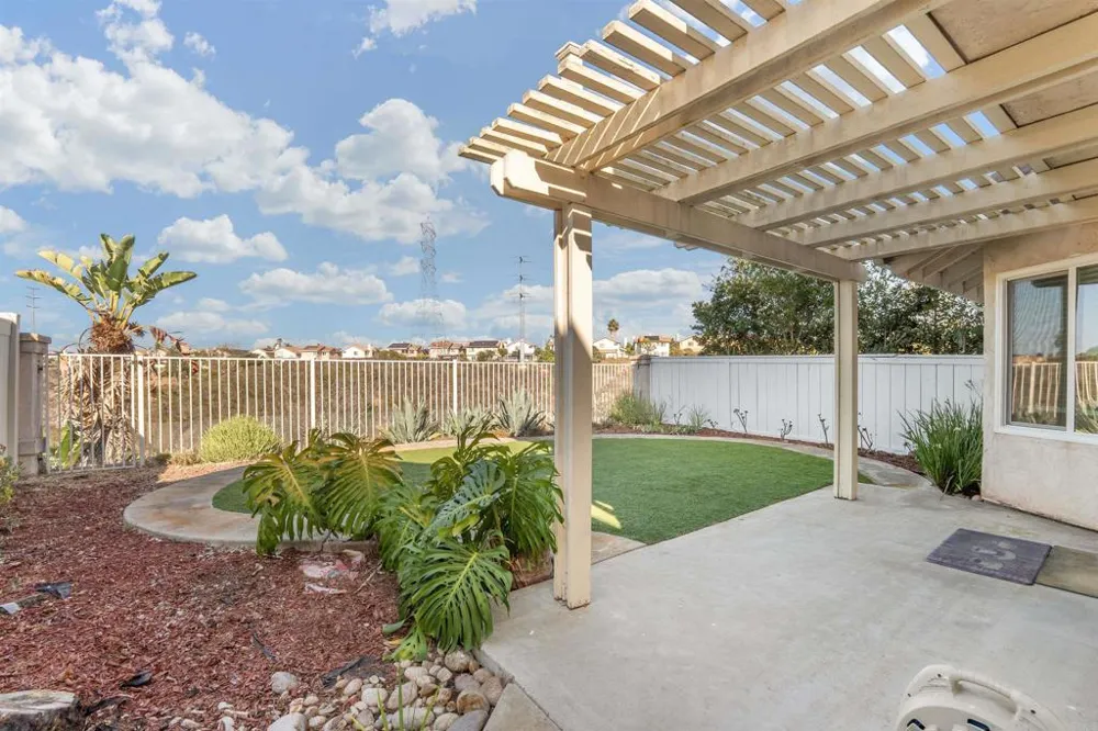 10679 Glendover Lane San Diego, CA 92126