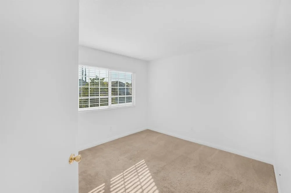 10679 Glendover Lane San Diego, CA 92126