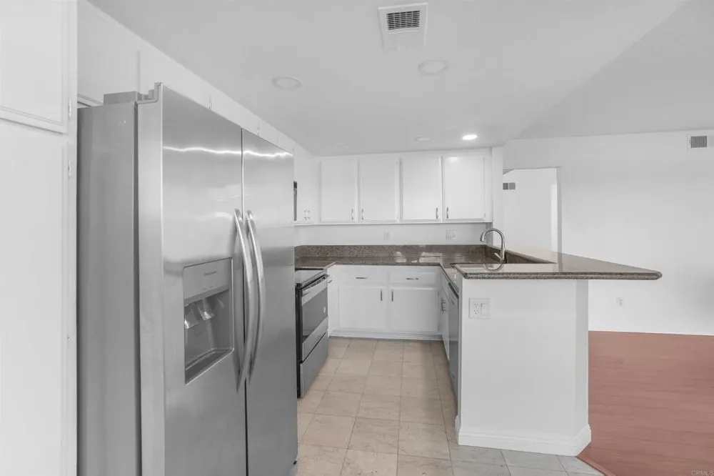 10679 Glendover Lane San Diego, CA 92126