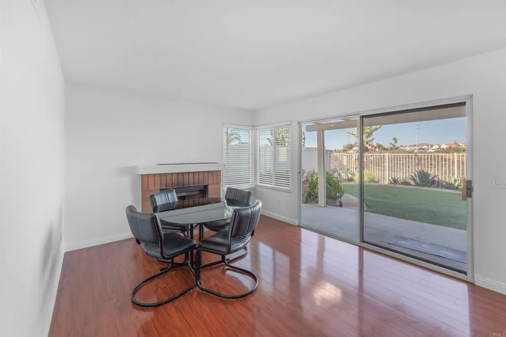 10679 Glendover Lane San Diego, CA 92126