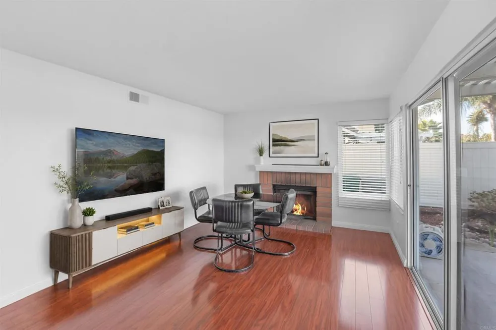 10679 Glendover Lane San Diego, CA 92126