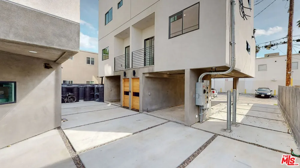 16010 Cantlay Street #1 Van Nuys, CA 91406