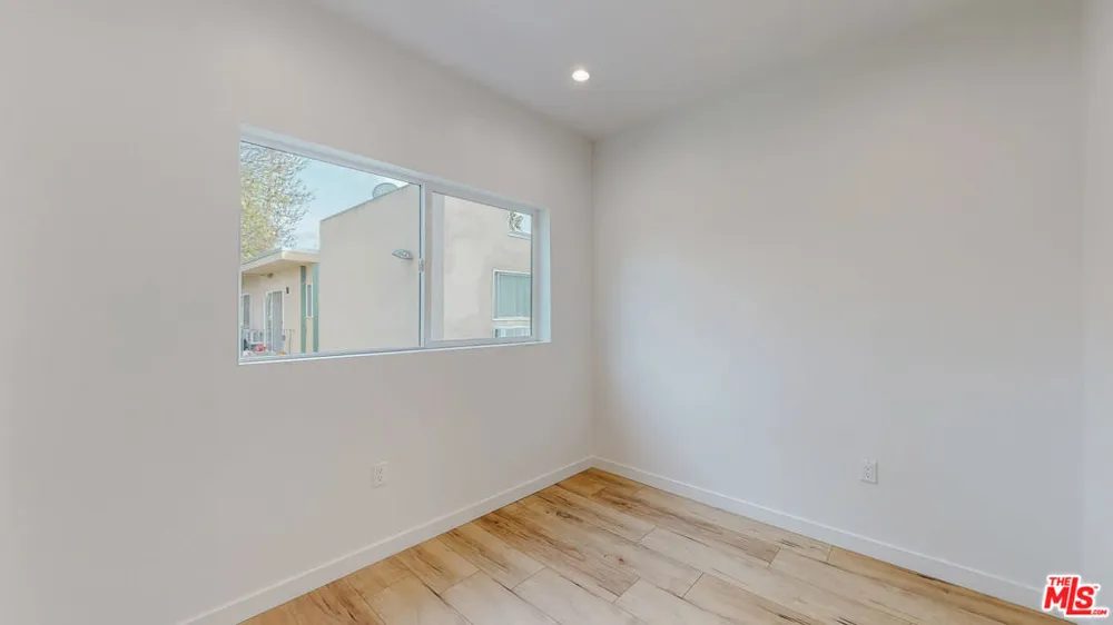 16010 Cantlay Street #1 Van Nuys, CA 91406