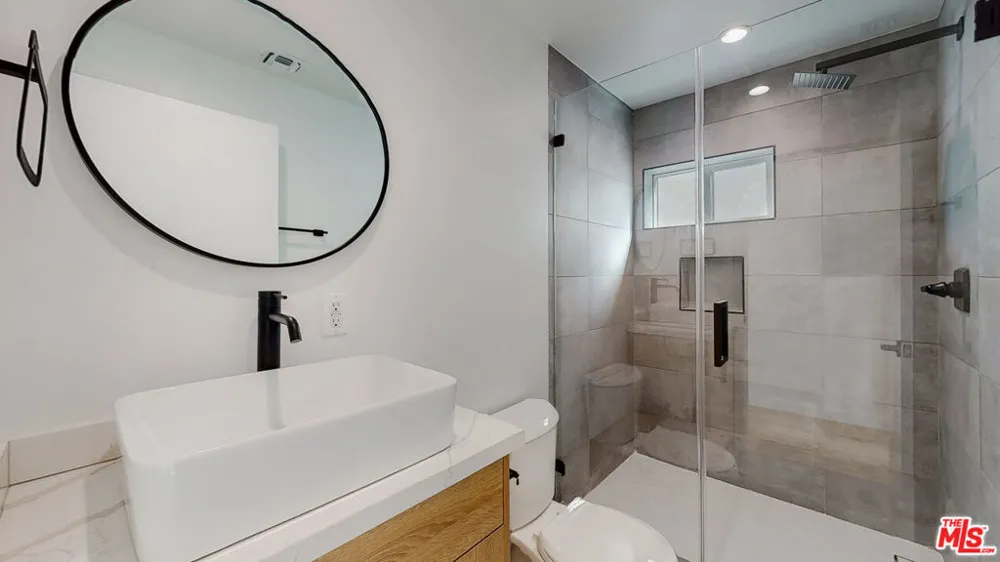 16010 Cantlay Street #1 Van Nuys, CA 91406