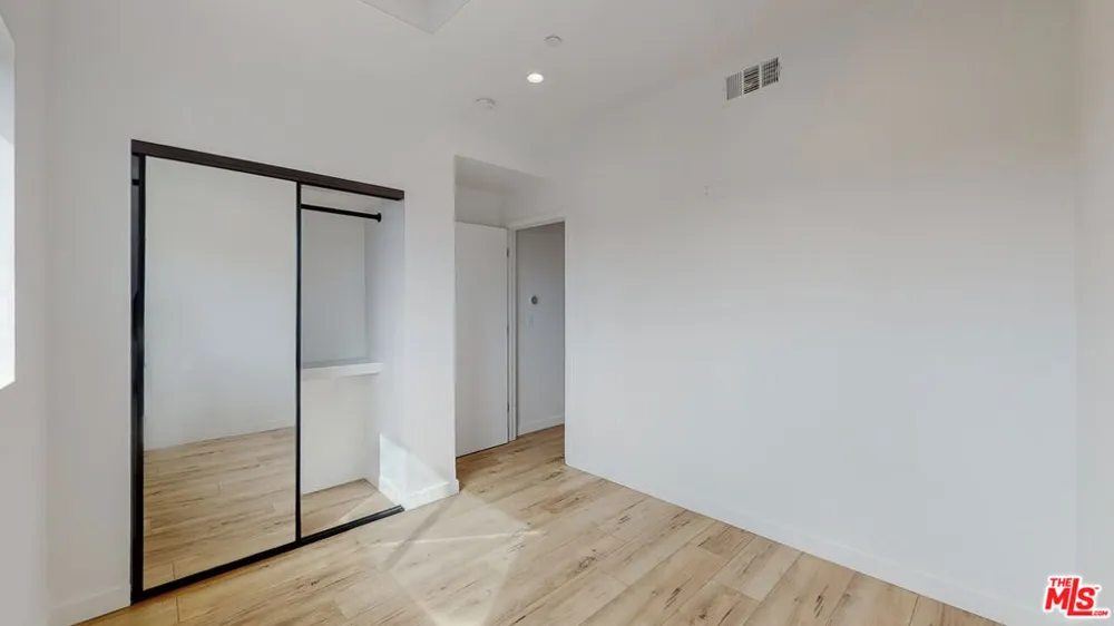 16010 Cantlay Street #1 Van Nuys, CA 91406