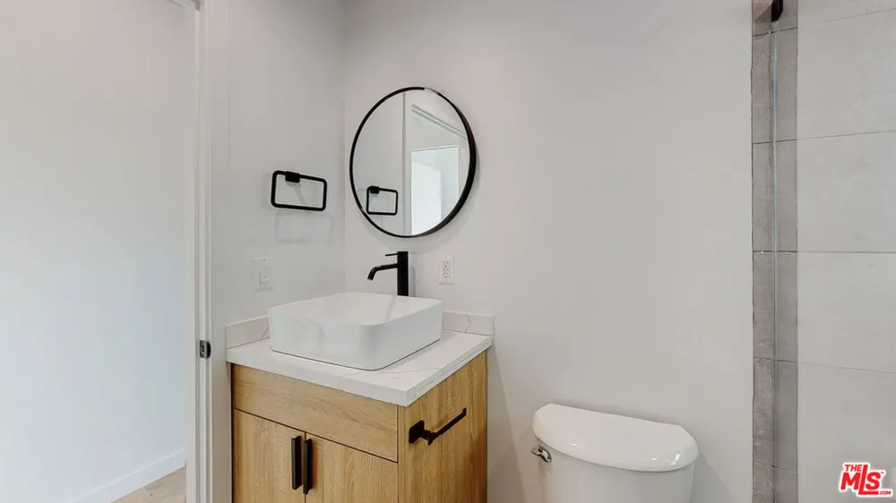 16010 Cantlay Street #1 Van Nuys, CA 91406