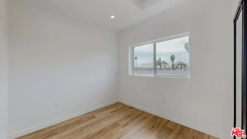 16010 Cantlay Street #1 Van Nuys, CA 91406