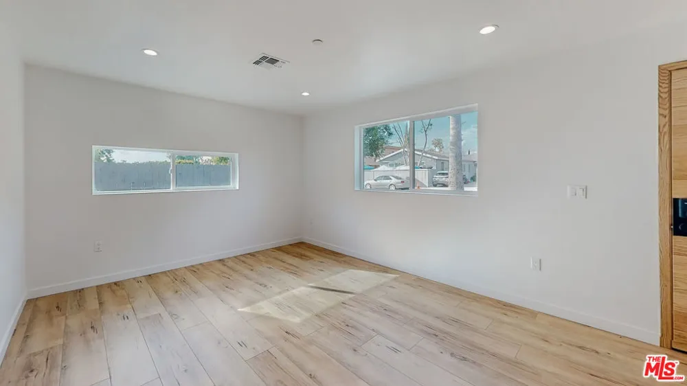 16010 Cantlay Street #1 Van Nuys, CA 91406
