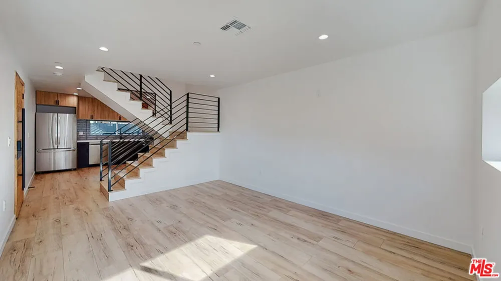 16010 Cantlay Street #1 Van Nuys, CA 91406
