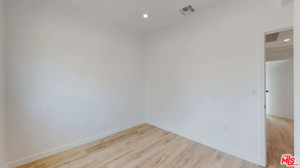 16010 Cantlay Street #1 Van Nuys, CA 91406