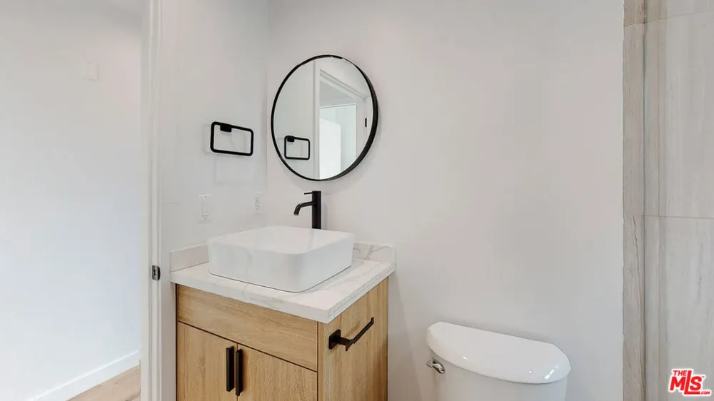 16010 Cantlay Street #1 Van Nuys, CA 91406