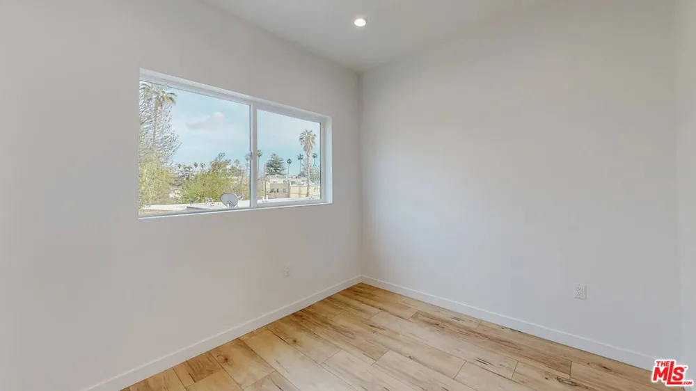 16010 Cantlay Street #1 Van Nuys, CA 91406
