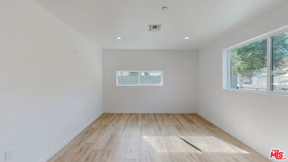 16010 Cantlay Street #1 Van Nuys, CA 91406