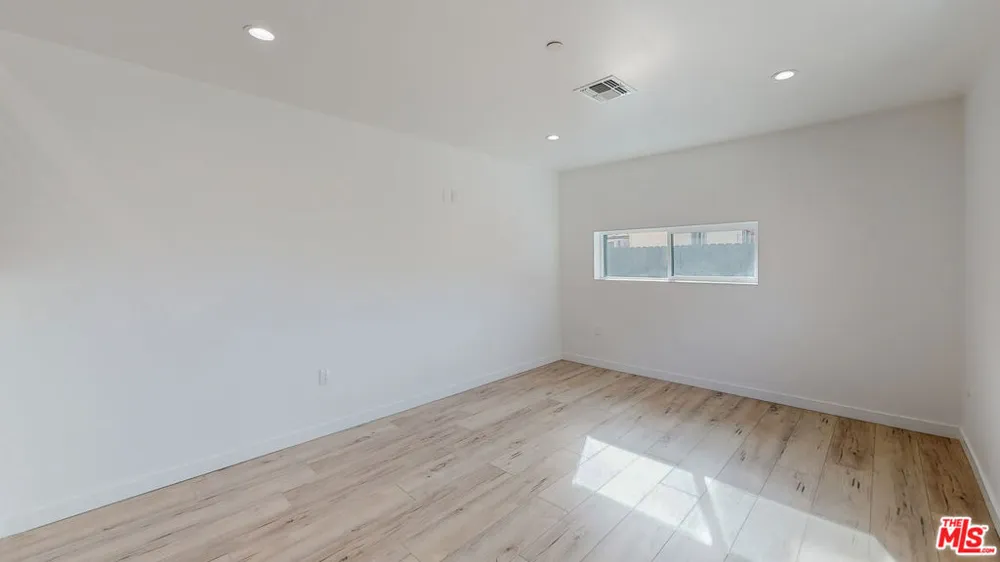 16010 Cantlay Street #1 Van Nuys, CA 91406
