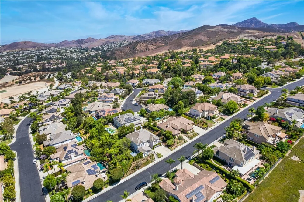 2505 Featherwood Street Westlake Village, CA 91362