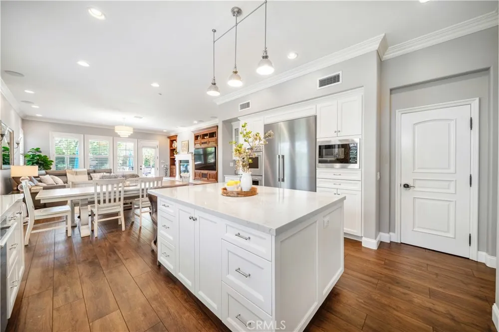 2505 Featherwood Street Westlake Village, CA 91362
