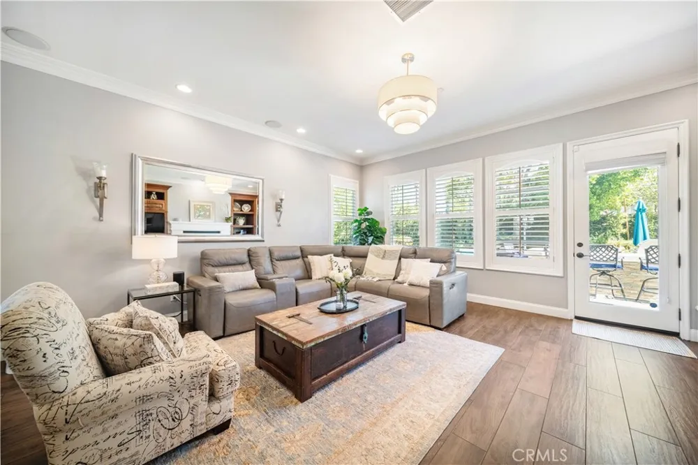 2505 Featherwood Street Westlake Village, CA 91362