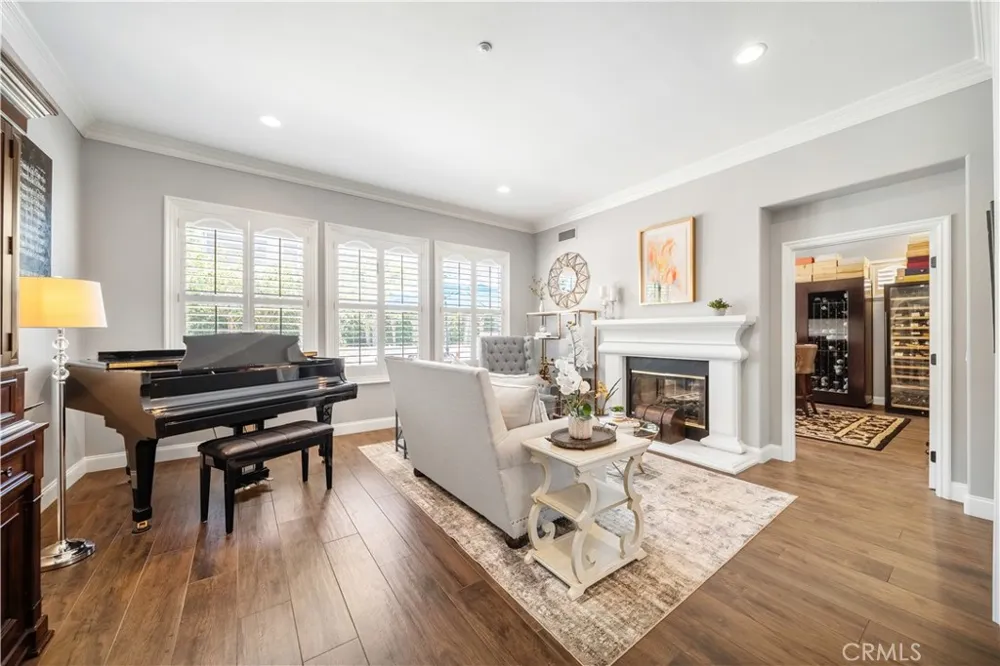 2505 Featherwood Street Westlake Village, CA 91362