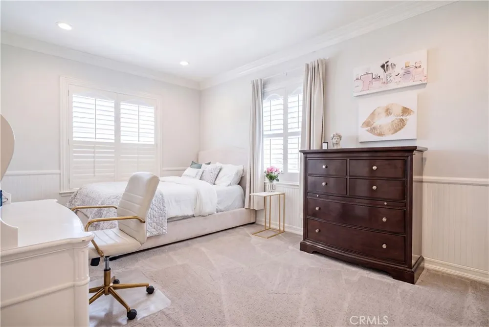 2505 Featherwood Street Westlake Village, CA 91362
