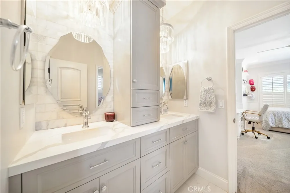 2505 Featherwood Street Westlake Village, CA 91362